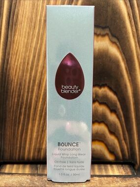beautyblender Foundation Packaging with Deep Pink Teardrop Accent